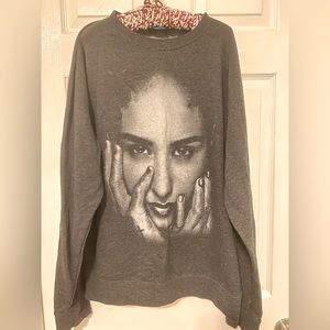 Demi Lovato concert sweatshirt XL